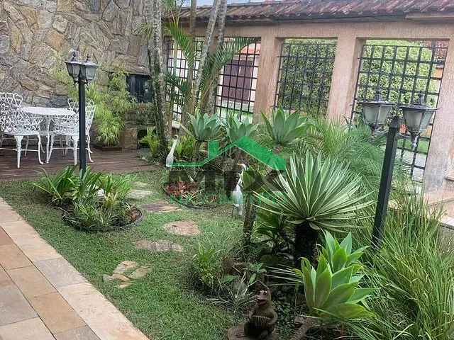 Casa com 420m² 4 quartos e 5 banheiros, à venda, no bairro BAIRRO ANHANGUERA em Mongaguá