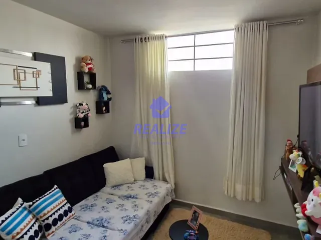 Casa com 250m² 3 quartos e 1 banheiro, à venda, no bairro Vila Casa Branca em Botucatu