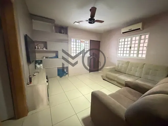 Casa com 300m² 3 quartos e 1 banheiro, à venda, no bairro recanto dos pássaros em Cuiabá
