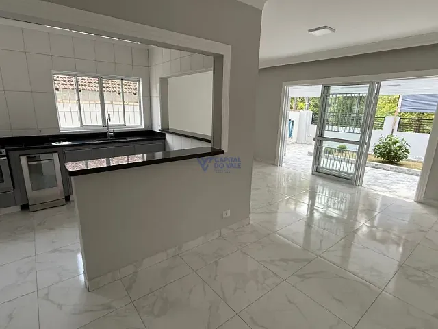 Casa com 287m² 3 quartos e 2 banheiros, à venda, no bairro Jardim Satélite em São José dos Campos