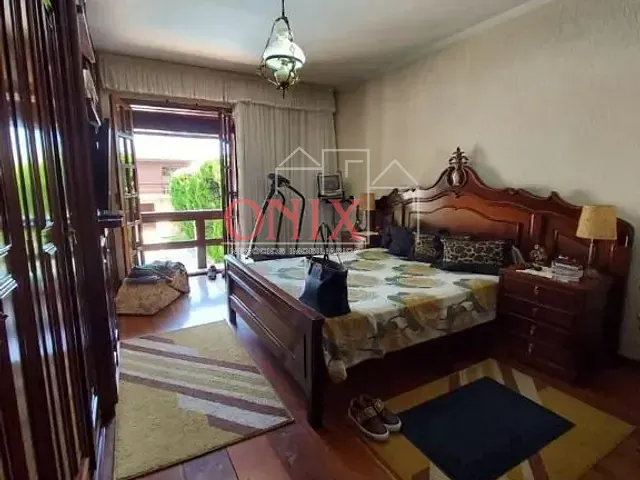 Casa com 600m² 4 quartos e 1 banheiro, à venda, no bairro Vila Oliveira em Mogi das Cruzes