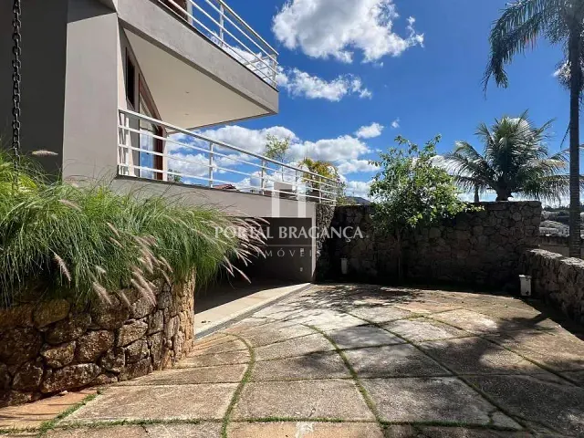 Casa com 360m² 4 quartos e 5 banheiros, para alugar, no bairro Condomínio Residencial Euroville em Bragança Paulista