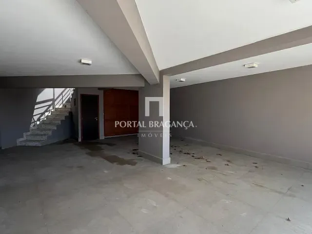 Casa com 360m² 4 quartos e 5 banheiros, para alugar, no bairro Condomínio Residencial Euroville em Bragança Paulista