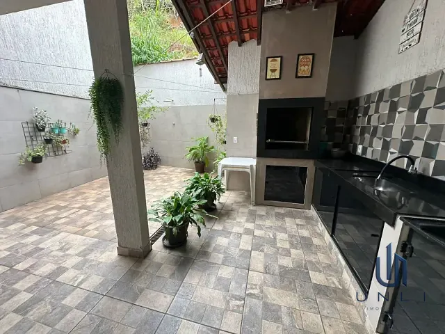 Casa 3 quartos e 2 banheiros, à venda, no bairro Retiro em Volta Redonda