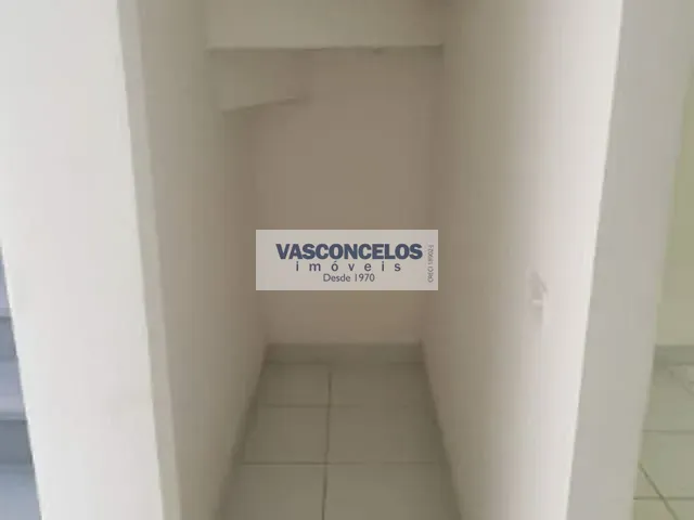 Casa com 70m² 3 quartos e 1 banheiro, à venda ou para alugar, no bairro Monte Castelo em São José dos Campos