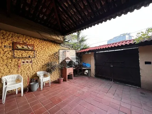 Casa com 500m² 4 quartos e 3 banheiros, à venda, no bairro São Francisco em Niterói