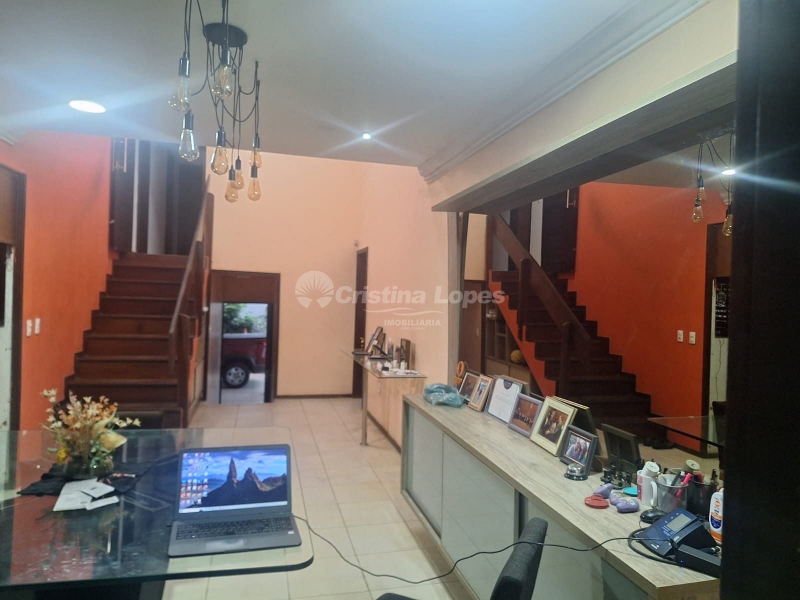 Casa, 4 quartos, 324 m² - Foto 1