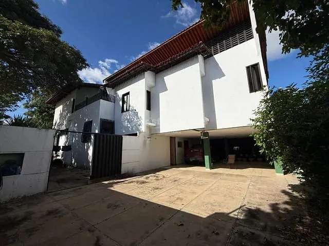 Casa com 720m² 4 quartos e 5 banheiros, à venda, no bairro Uruguai em Teresina