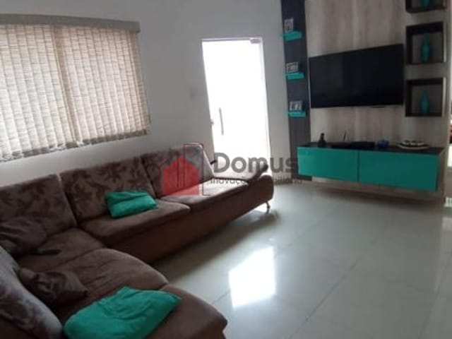 Casa à venda, no bairro Residencial Mombaça em Pindamonhangaba
