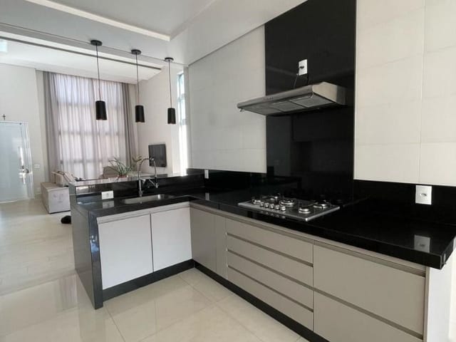 Casa com 390m² 3 quartos e 1 banheiro, à venda, no bairro Loteamento Beira Rios em Santa Bárbara D'Oeste