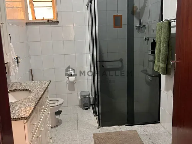 Casa 4 quartos e 2 banheiros, à venda, no bairro Centro em Piranguinho