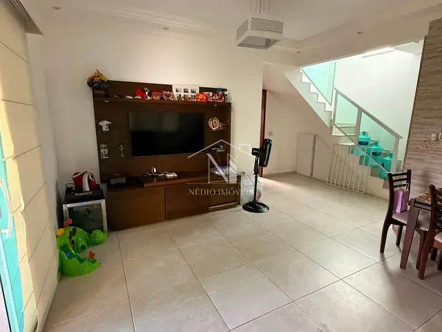 Casa com 450m² 3 quartos e 2 banheiros, à venda, no bairro Jaconé (Ponta Negra) em Maricá