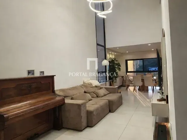 Casa com 328m² 3 quartos e 4 banheiros, à venda, no bairro Condomínio Residencial e Comercial Fazenda Santa Petronilla em Bragança Paulista