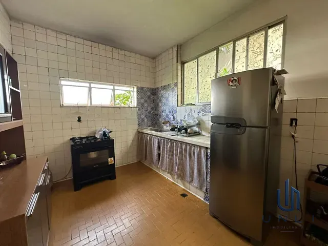 Casa 6 quartos e 4 banheiros, à venda, no bairro Niterói em Volta Redonda