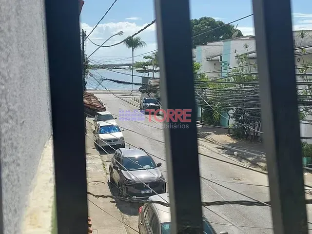 Casa 6 quartos e 2 banheiros, à venda, no bairro Pontal em Ilhéus