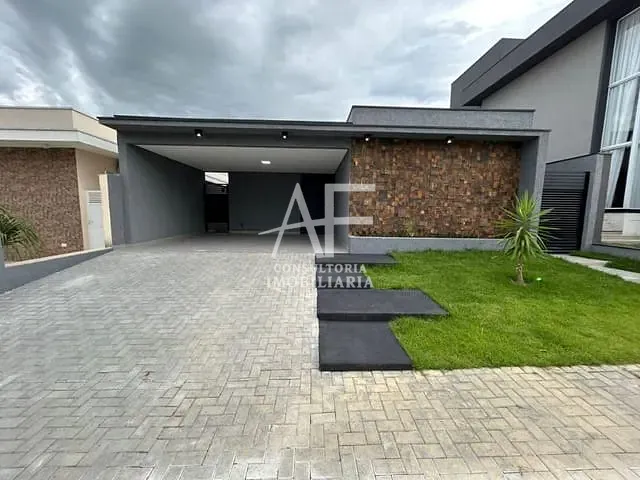 Casa com 300m² 3 quartos e 2 banheiros, à venda, no bairro Condomínio Ouro Ville em Taubaté