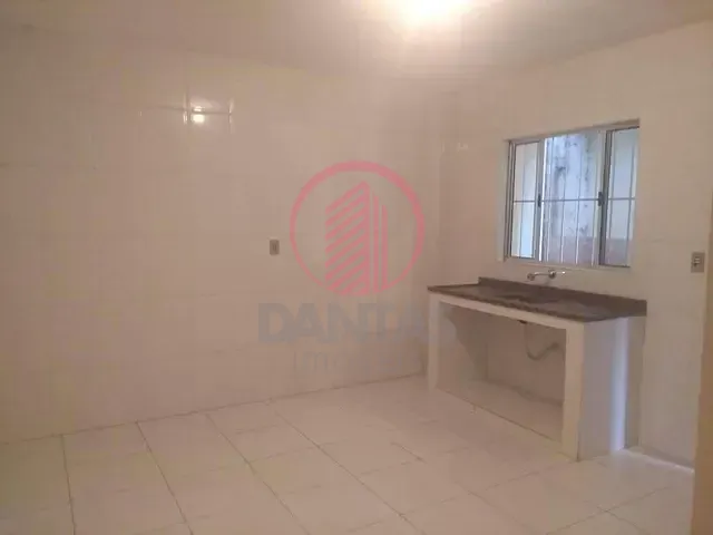 Casa 1 quarto e 1 banheiro, para alugar, no bairro Veloso em Osasco