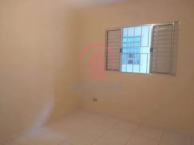 Casa 1 quarto e 1 banheiro, para alugar, no bairro Veloso em Osasco