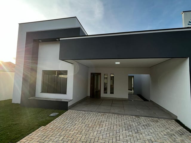 Casa com 269m² 3 quartos e 2 banheiros, à venda, no bairro Jardim Ibirapuera em Sinop