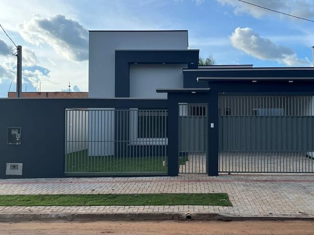 Casa com 269m² 3 quartos e 2 banheiros, à venda, no bairro Jardim Ibirapuera em Sinop