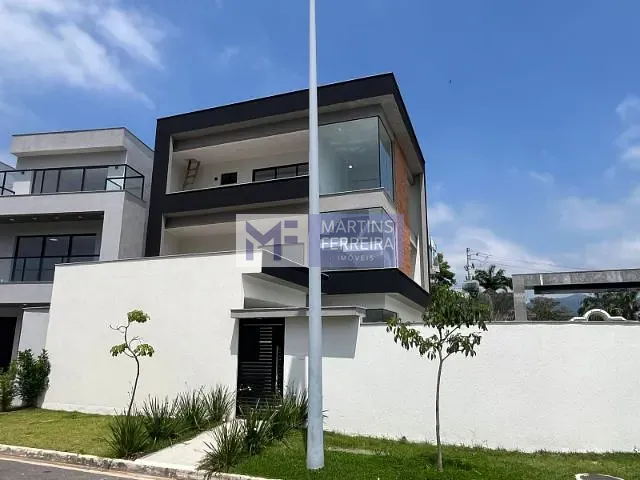Casa 3 quartos e 5 banheiros, à venda, no bairro Vargem Pequena em Rio de Janeiro