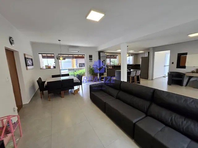 Casa com 576m² 3 quartos e 3 banheiros, à venda, no bairro Vila São Judas Thadeu em Botucatu