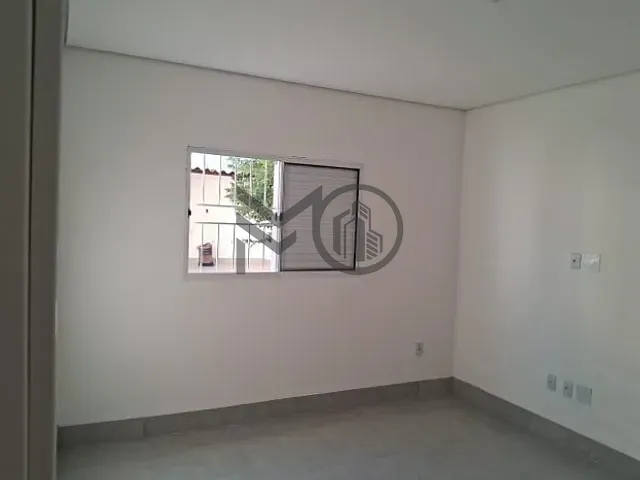 Casa com 350m² 5 quartos e 5 banheiros, à venda, no bairro Jardim Imperial em Cuiabá