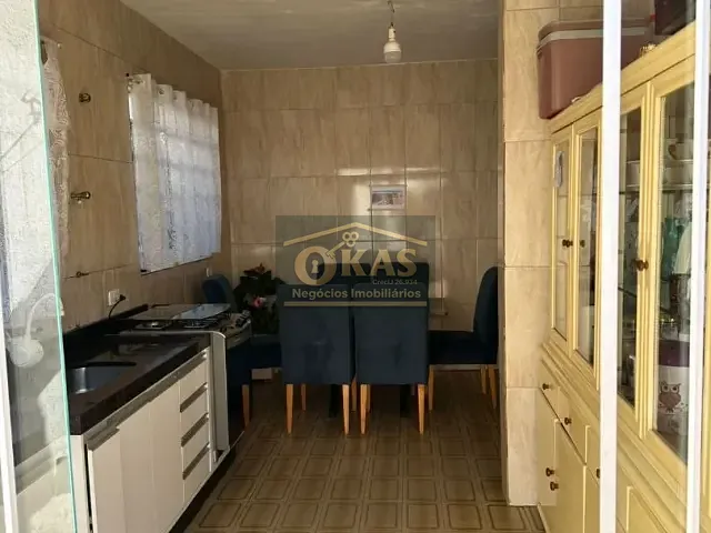 Casa com 300m² 2 quartos e 1 banheiro, à venda, no bairro Jardim Cacique em Suzano