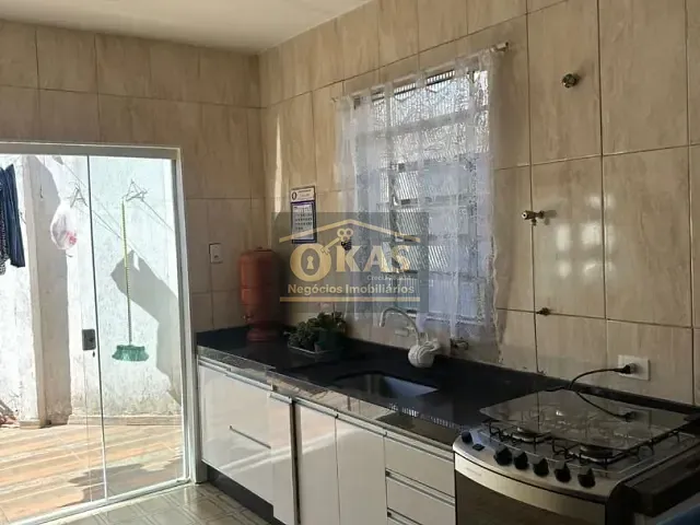 Casa com 300m² 2 quartos e 1 banheiro, à venda, no bairro Jardim Cacique em Suzano