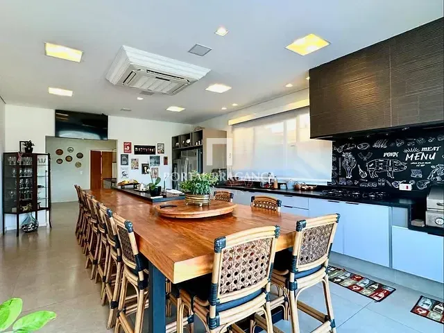 Casa com 420m² 3 quartos e 6 banheiros, para alugar, no bairro Condomínio Vale das Águas em Bragança Paulista