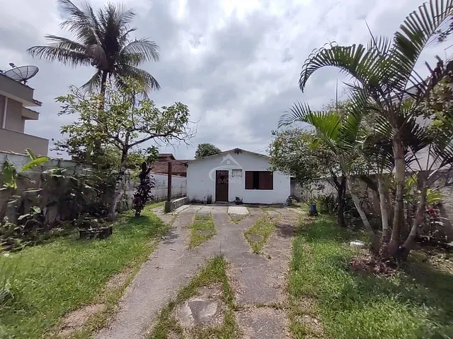 Casa com 400m², à venda, no bairro Boracéia em Bertioga