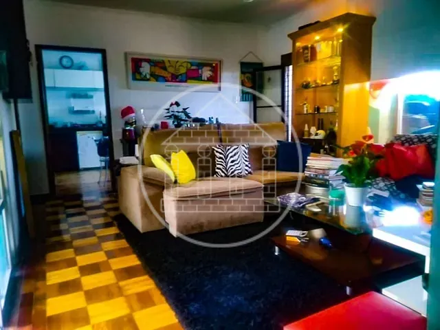 Casa com 330m² 7 quartos e 5 banheiros, à venda, no bairro Jardim Edith em São Paulo