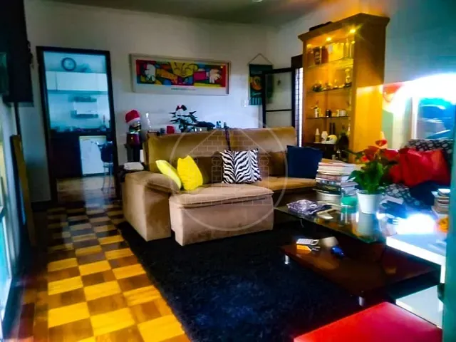 Casa com 330m² 7 quartos e 5 banheiros, à venda, no bairro Jardim Edith em São Paulo