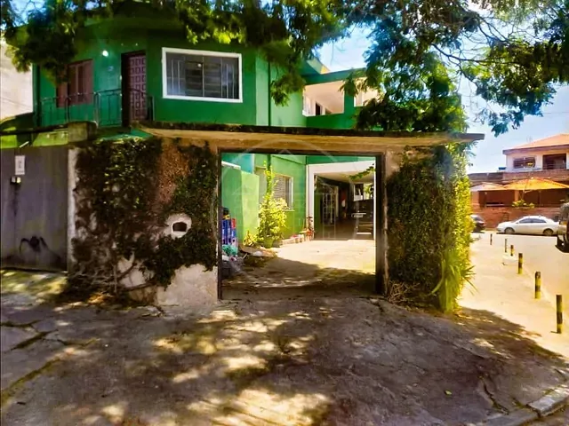 Casa com 330m² 7 quartos e 5 banheiros, à venda, no bairro Jardim Edith em São Paulo