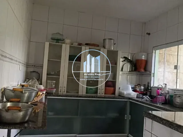 Casa com 189m² 4 quartos e 2 banheiros, à venda, no bairro Centro em Pouso Alegre