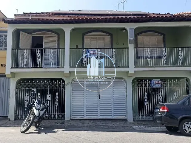 Casa com 189m² 4 quartos e 2 banheiros, à venda, no bairro Centro em Pouso Alegre