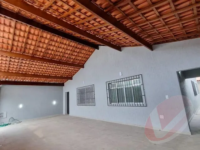 Casa com 275m² 3 quartos e 1 banheiro, à venda, no bairro Tupi em Praia Grande