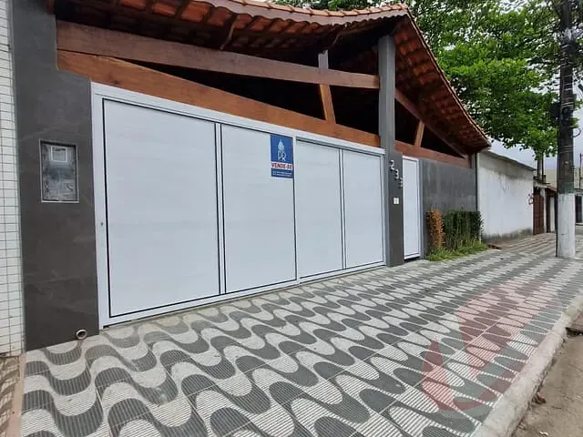 Casa com 275m² 3 quartos e 1 banheiro, à venda, no bairro Tupi em Praia Grande
