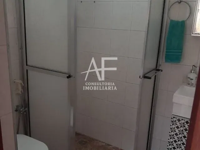 Casa com 300m², à venda, no bairro Jardim Gurilândia em Taubaté