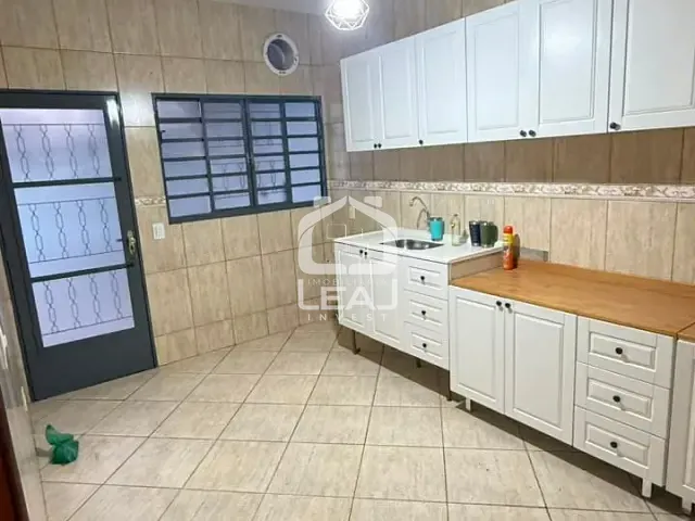 Casa 3 quartos e 2 banheiros, à venda, no bairro Jardim Esmeraldina em Campinas