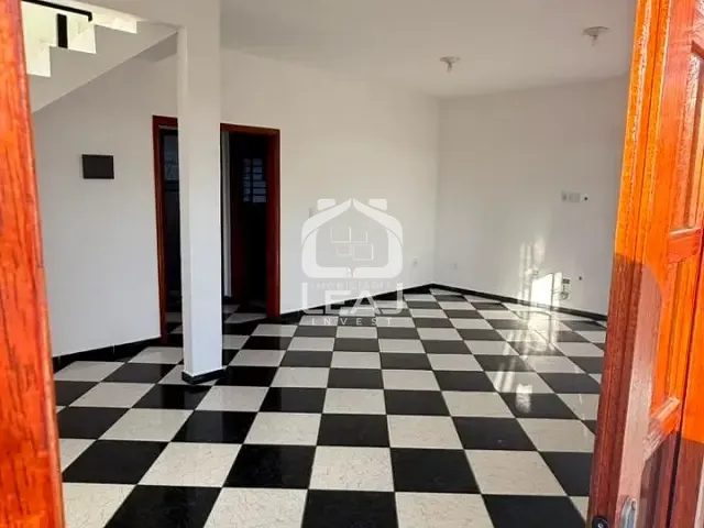 Casa 3 quartos e 2 banheiros, à venda, no bairro Jardim Esmeraldina em Campinas