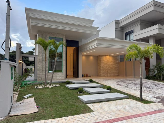 Casa com 384m² 4 quartos e 4 banheiros, à venda, no bairro Alameda das Cores Residencial em Sinop