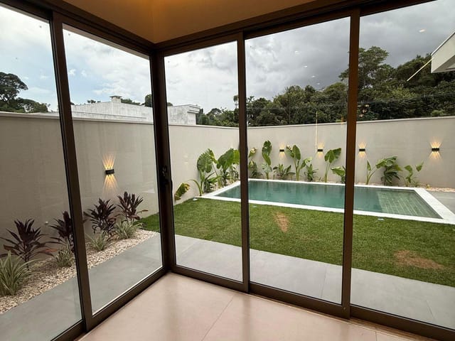 Casa com 384m² 4 quartos e 4 banheiros, à venda, no bairro Alameda das Cores Residencial em Sinop