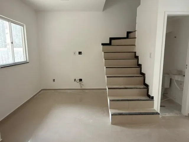 Casa com 90m² 3 quartos e 2 banheiros, à venda, no bairro Jardim Sulacap em Rio de Janeiro