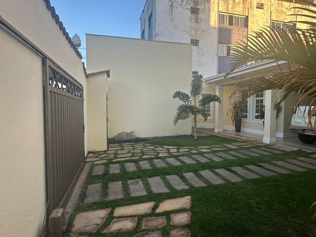 Casa 4 quartos e 3 banheiros, à venda, no bairro Artur Bernardes em Lavras