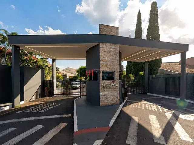 Casa com 250m² 3 quartos e 3 banheiros, para alugar, no bairro Áurea em Londrina