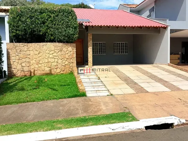 Casa com 250m² 3 quartos e 3 banheiros, para alugar, no bairro Áurea em Londrina