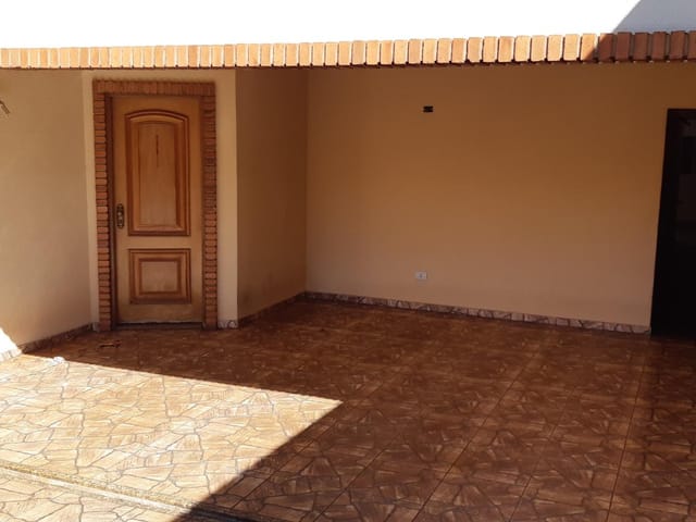 Casa com 400m² 6 quartos e 5 banheiros, à venda, no bairro Vila Salomé em Cambé