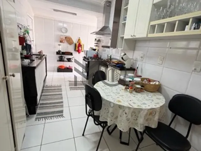 Casa com 250m² 4 quartos e 5 banheiros, à venda, no bairro Despraiado em Cuiabá