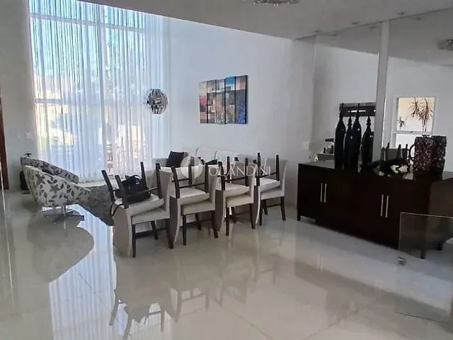 Casa com 387m² 3 quartos e 1 banheiro, à venda, no bairro Residencial Manhattan em Artur Nogueira